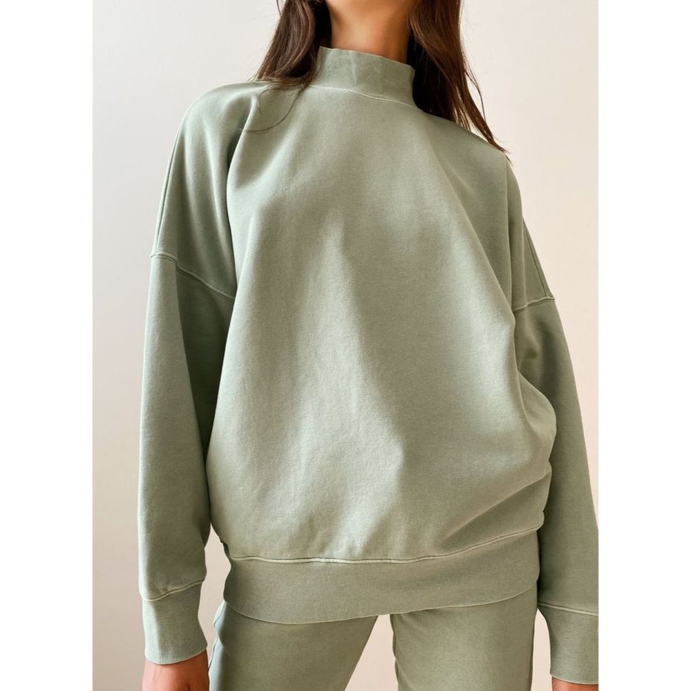Aritzia Green Mock Neck Sweatshirt